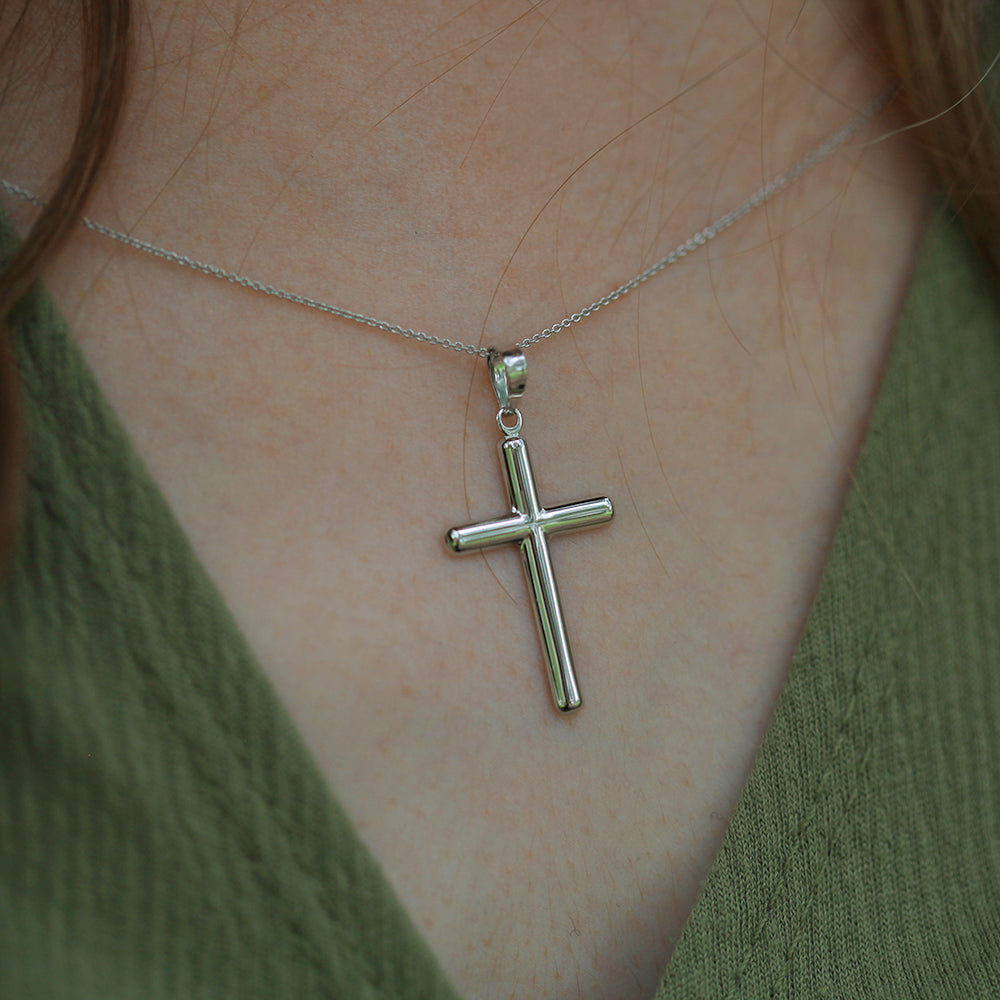 Exquisite 9 Carat White Gold Christian Cross Pendant for Jewelry Lovers