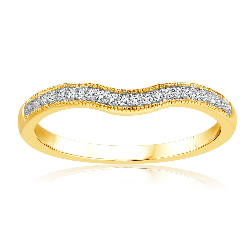 Exquisite 10-Carat Yellow Gold Claw Ring Set with 0.05 Carat Brilliant Cut Diamonds