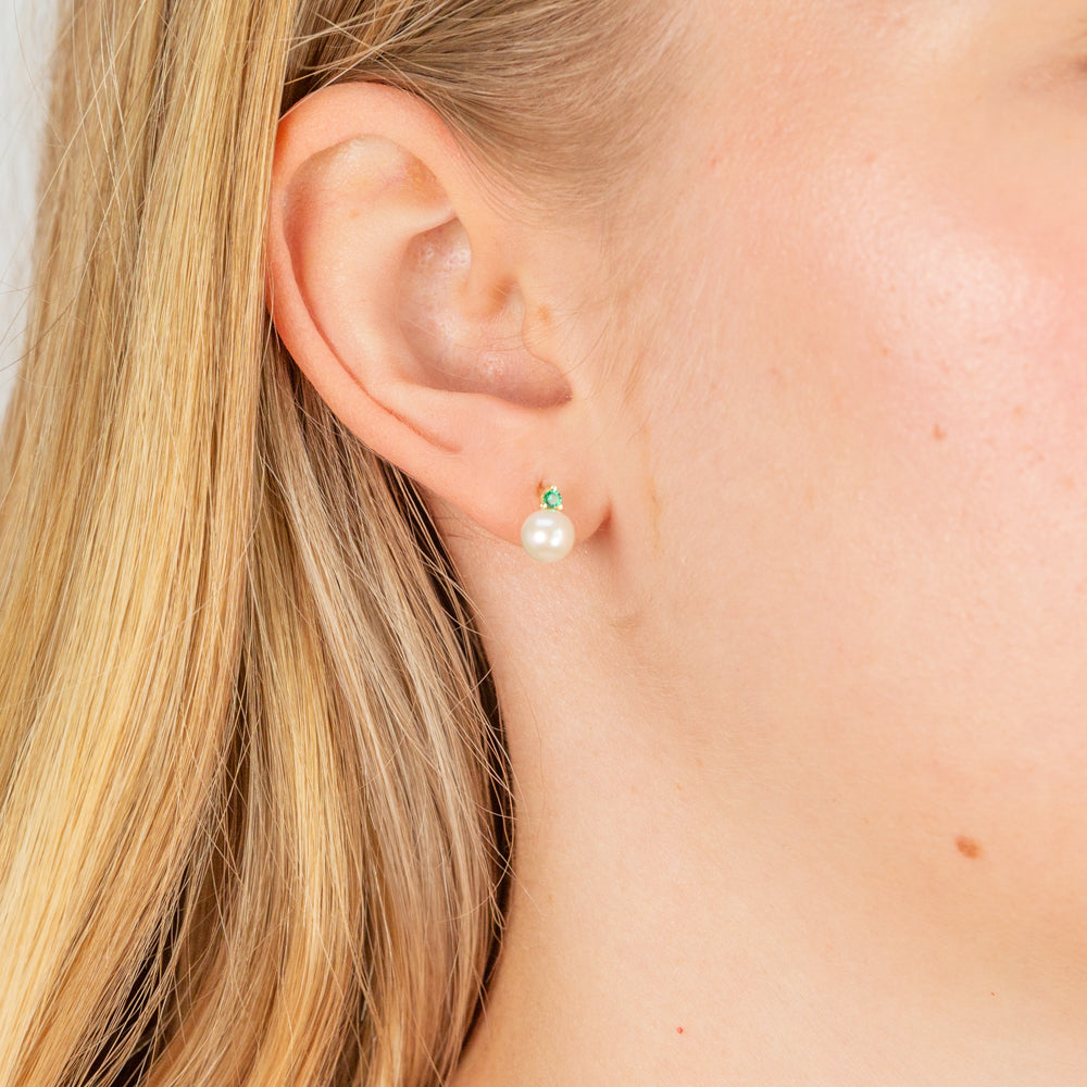 Gorgeous 9ct Yellow Gold Stud Earrings with Green Cubic Zirconia and Freshwater Pearls