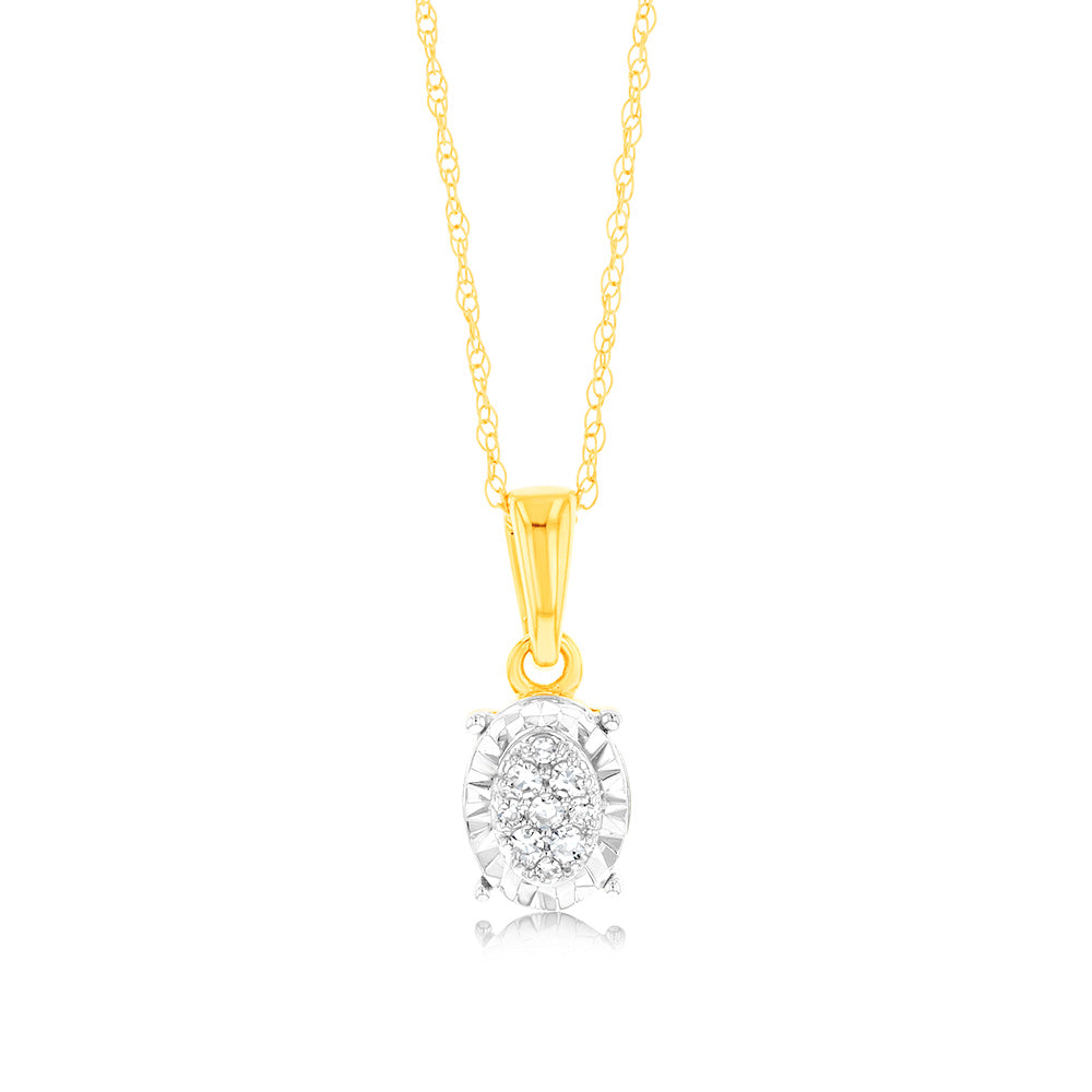 9ct Yellow Gold Shining Lab-Created Circular Pendant - A Stunning Jewelry Piece
