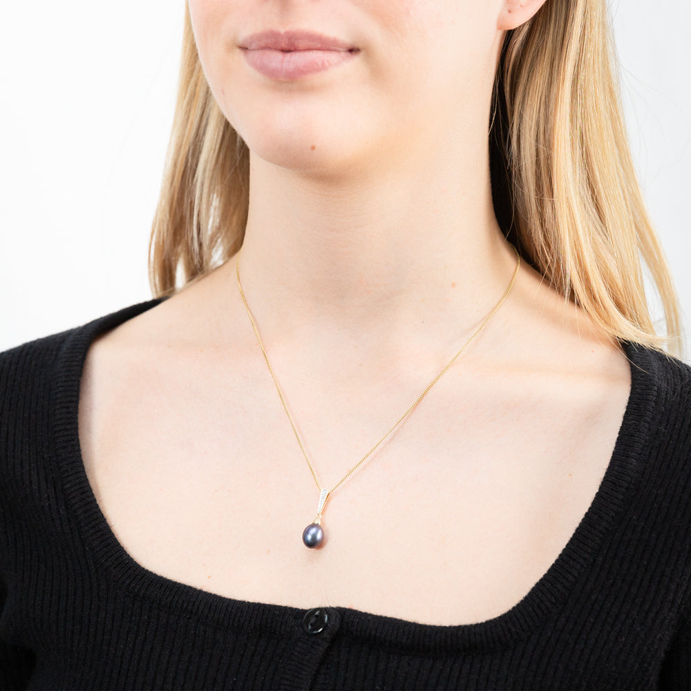 Stylish 9ct Yellow Gold Pendant with 24mm Black Freshwater Pearl