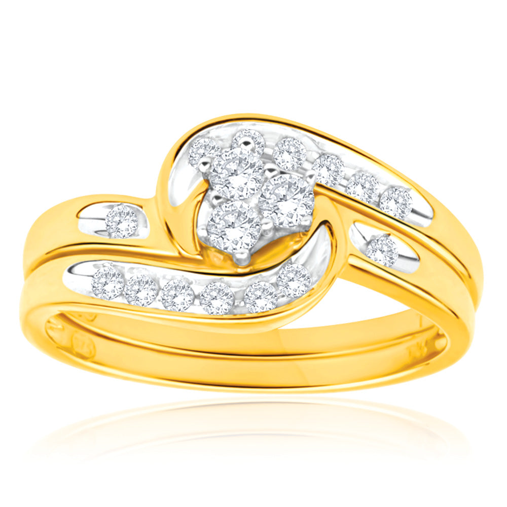 Exquisite 9ct Yellow Gold Two - Ring Bridal Jewelry Set Adorned with 0.25 Carats of Light Champagne - Hued Diamonds