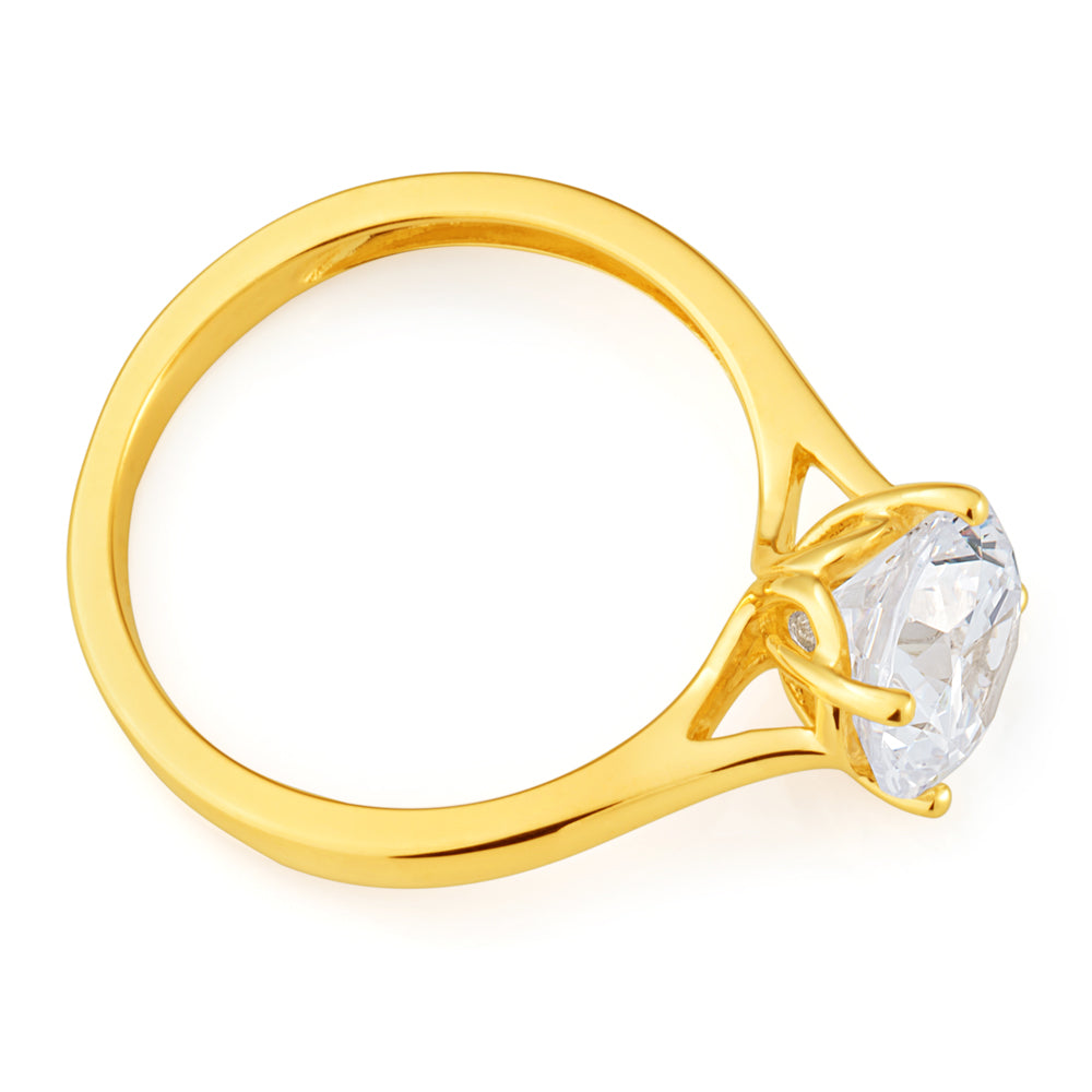 Stunning 9 Carat Yellow Gold Solitaire Ring with 8mm Brilliant Cut Zirconia Gemstone