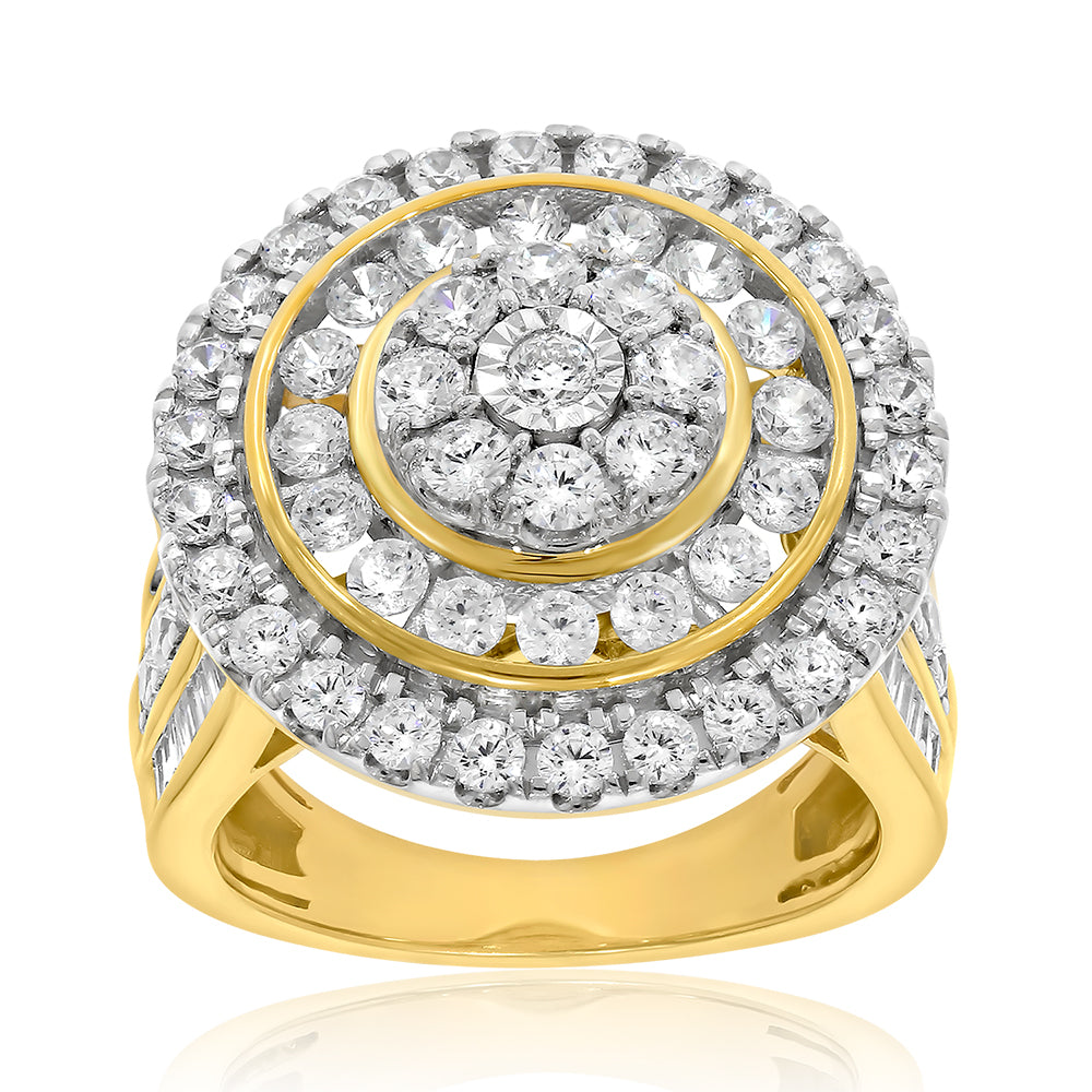 Exquisite 9ct Yellow Gold Three - Carat Diamond Ring Adorned with Brilliant and Tapered Baguette - Cut Diamonds